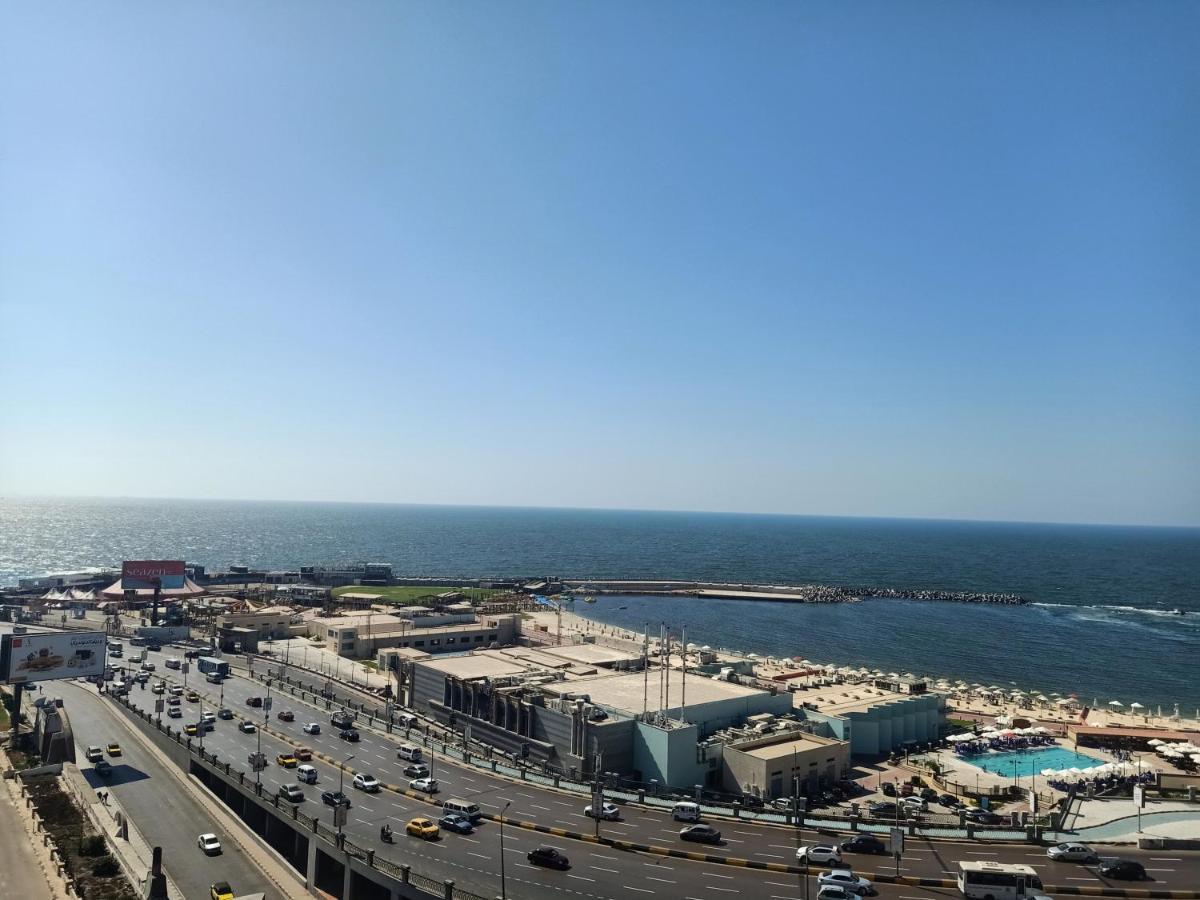 للعائلات فقط The Fardous Apartment Sea View İskenderiye Dış mekan fotoğraf